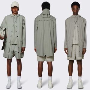 NWT RAINS Long Rain Jacket Size L Unisex - In Cement